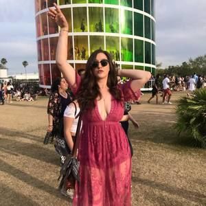 Meet your Posher, Alexis